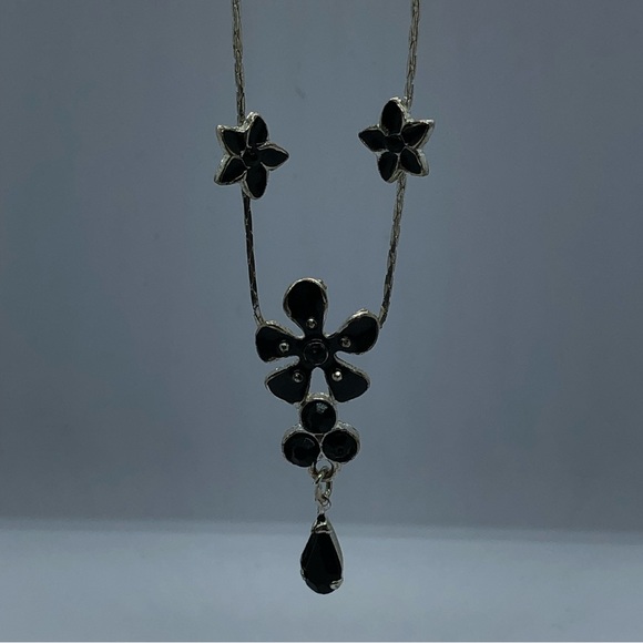 Silver Tone with Black Floral Design Fashion Jewellery Necklace - Picture 4 of 5